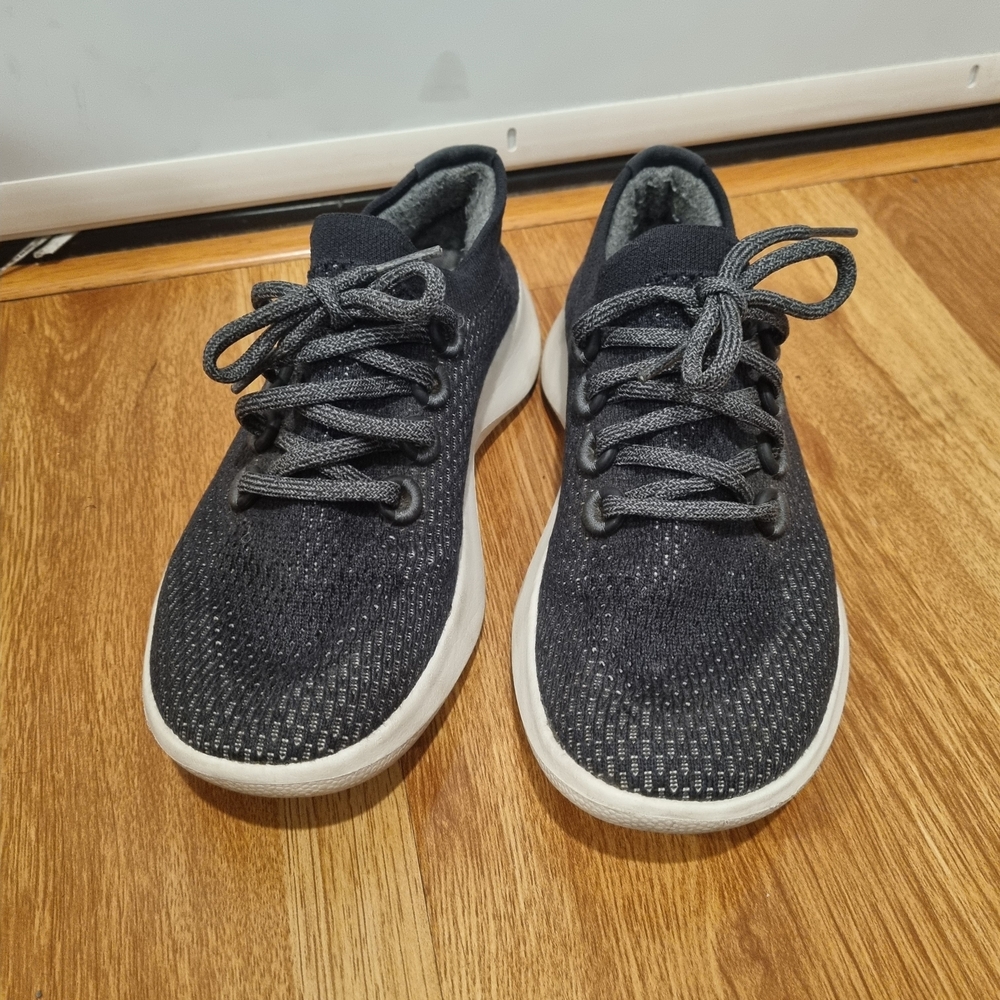 Classic AllBirds - Picture 2 of 5